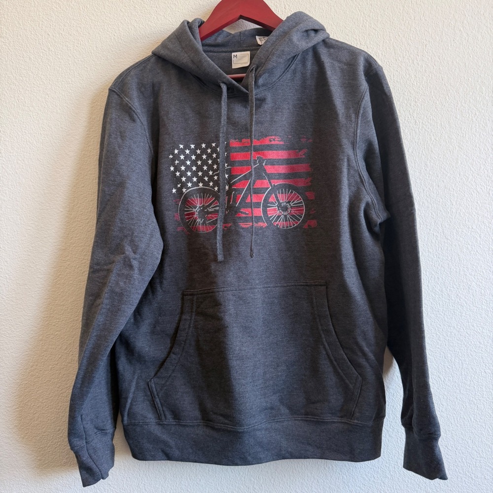 Amazon Essentials Unisex Dark Heather Gray American Flag Mountain Bike Hoodie M